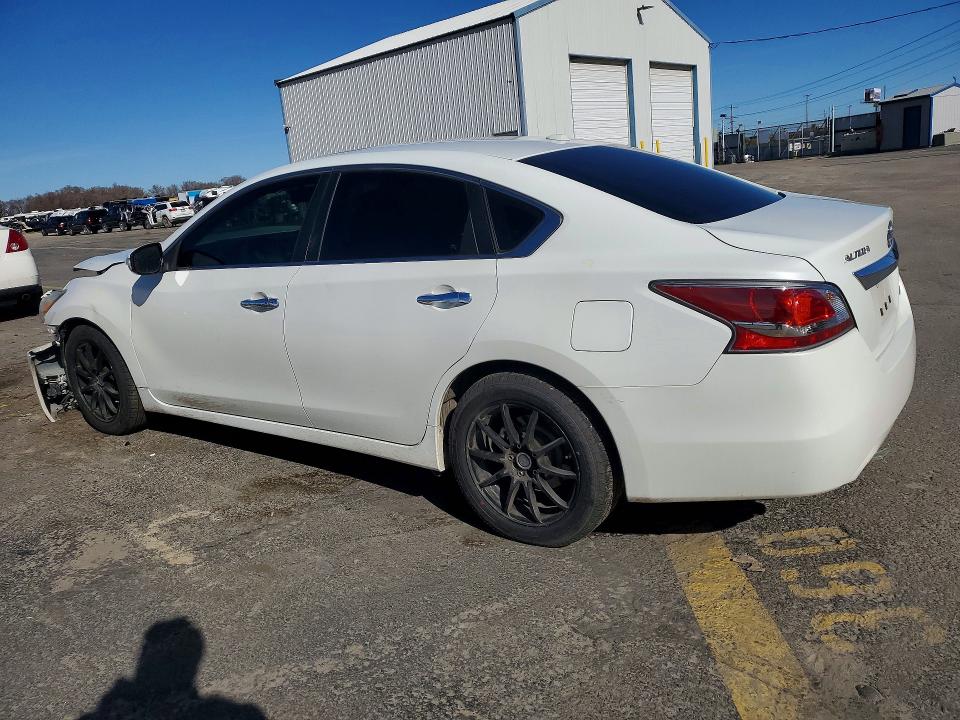 2014 Nissan Altima მანქანა იყიდება აუქციონზე, vin: 1N4AL3AP6EN247015, აუქციონის ნომერი: 79195855