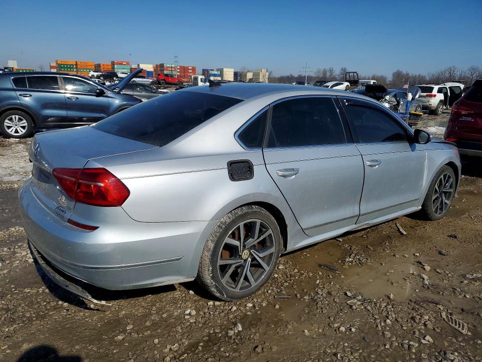 77400485 :رقم المزاد ، 1VWBT7A3XGC010140 vin ، 2016 Volkswagen Passat مزاد بيع