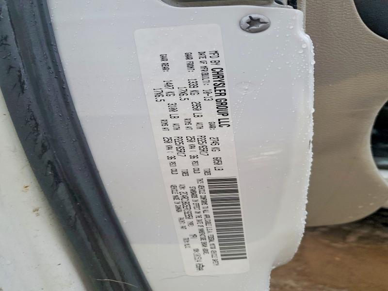 76438765 :رقم المزاد ، 2C4RC1BG5ER192950 vin ، 2014 Chrysler Town & Country مزاد بيع