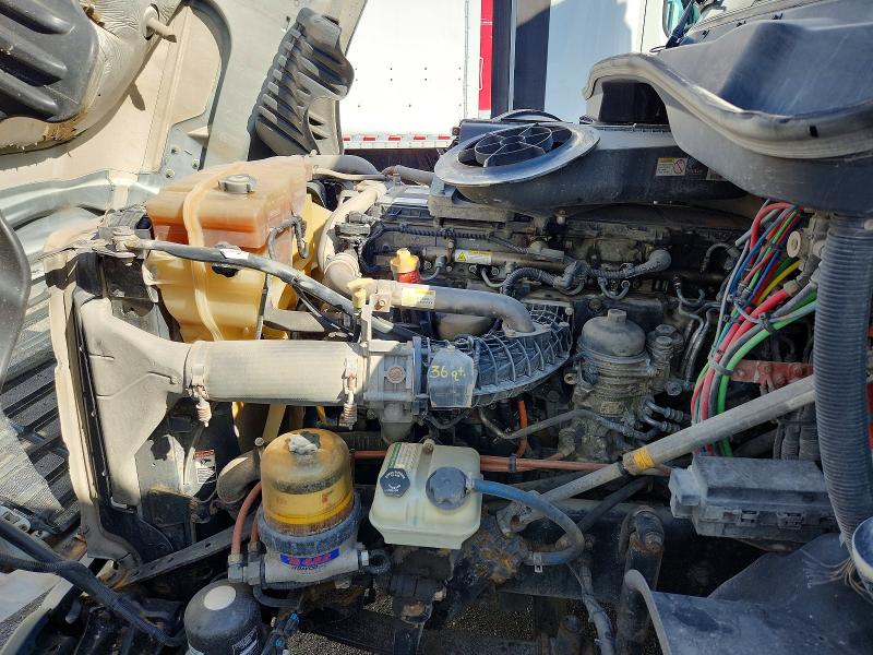 77528625 :رقم المزاد ، 1FUBGEDV4GLHC5673 vin ، 2016 Freightliner Cascadia 1 مزاد بيع