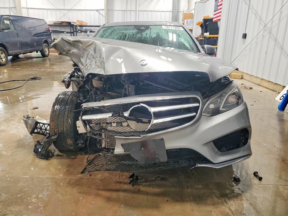 76711805 :رقم المزاد ، WDDHF8JB0FB144313 vin ، 2015 Mercedes-benz E مزاد بيع