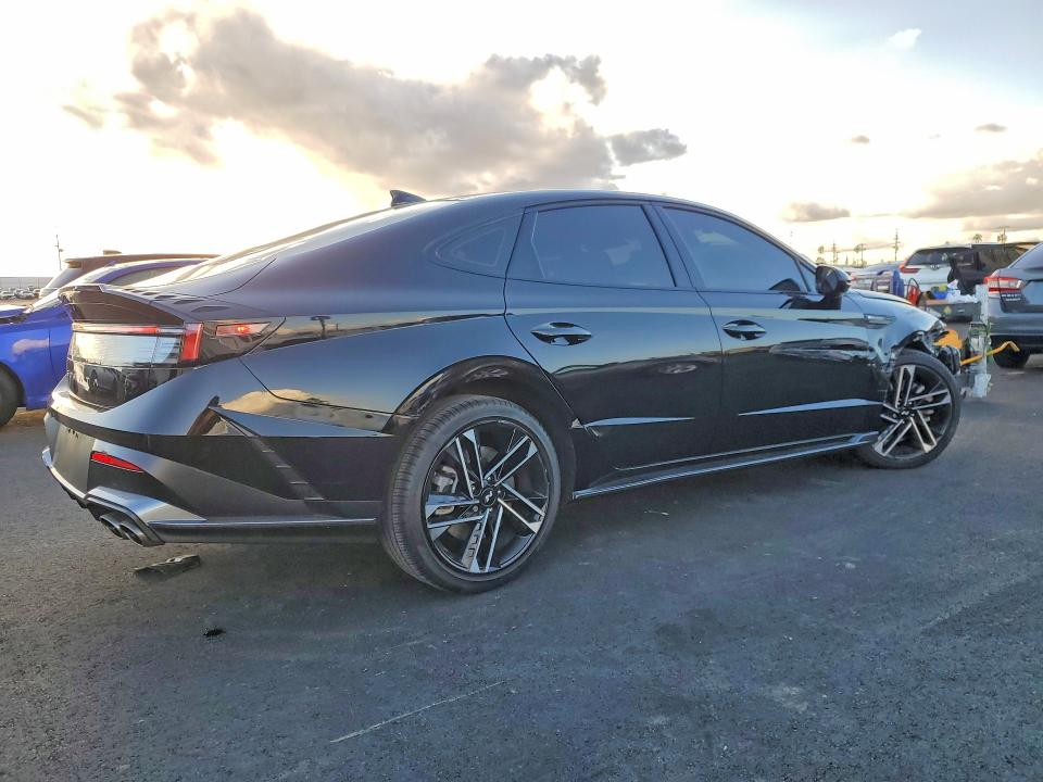 2025 Hyundai Sonata მანქანა იყიდება აუქციონზე, vin: KMHL54JC7SA494011, აუქციონის ნომერი: 77343365
