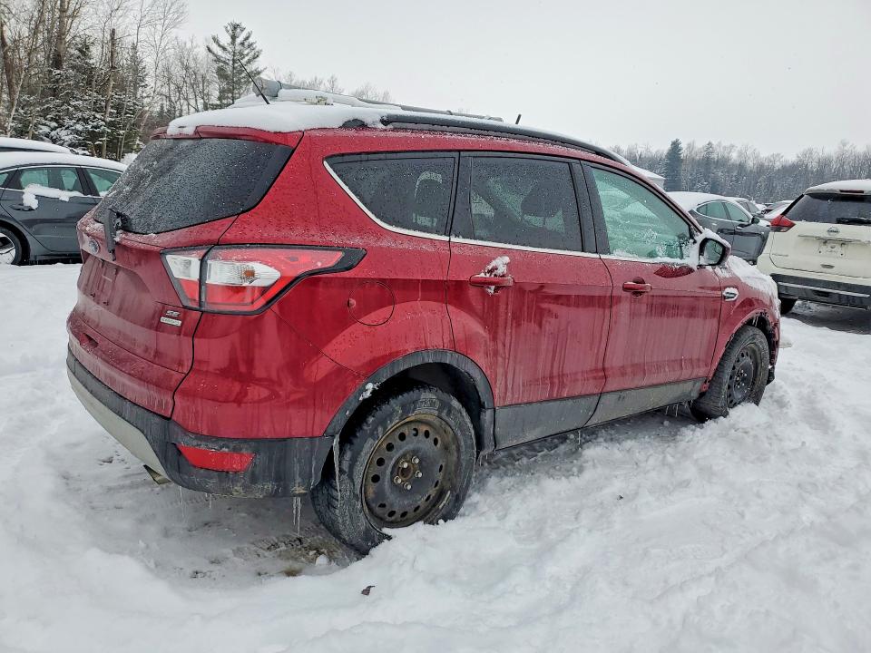Продажа на аукционе авто 2018 Ford Escape, vin: 1FMCU0GDXJUA44927, номер лота: 76327635
