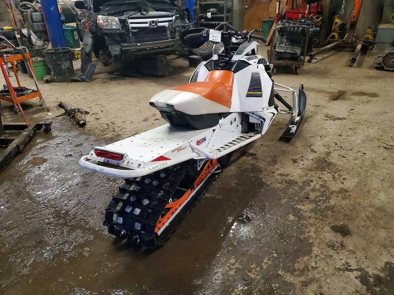 78826125 :رقم المزاد ، 4UF12SNW1CT119761 vin ، 2012 Arctic Cat 800cc مزاد بيع