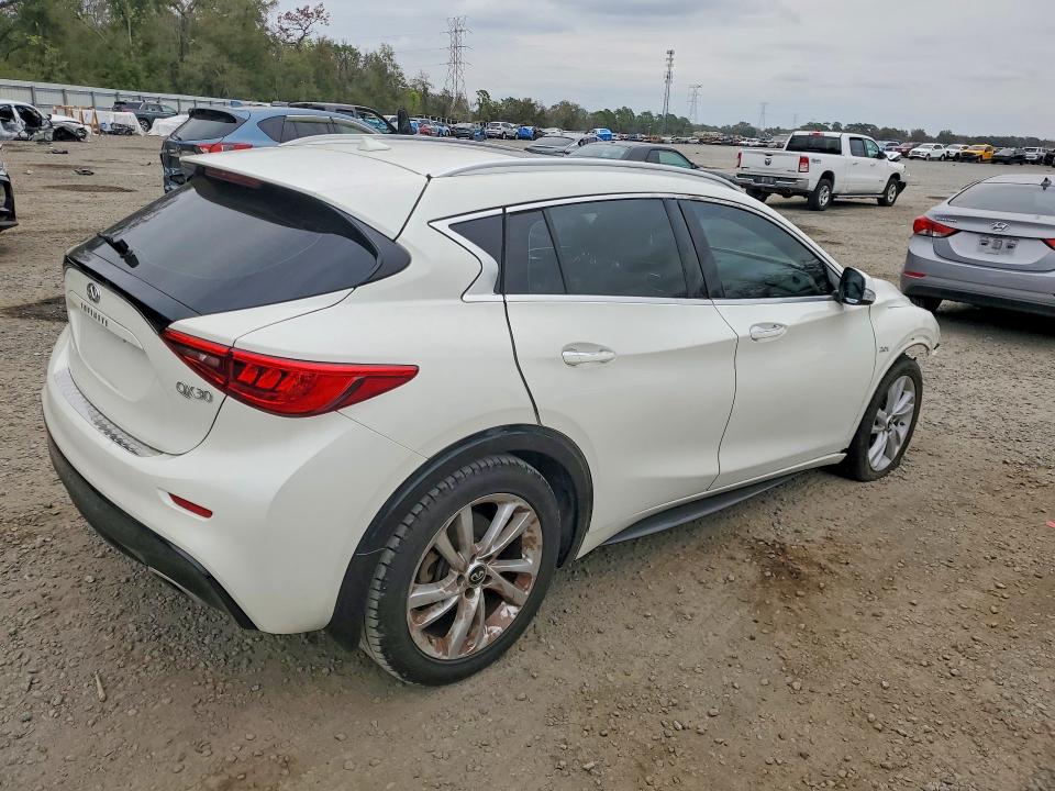 79550135 :رقم المزاد ، SJKCH5CP2JA004989 vin ، 2018 Infiniti Qx30 مزاد بيع