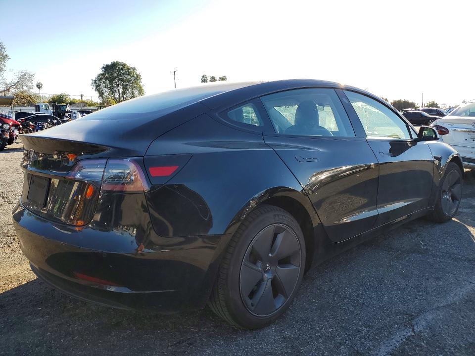 2022 Tesla Model 3 მანქანა იყიდება აუქციონზე, vin: 5YJ3E1EA4NF373363, აუქციონის ნომერი: 77094315
