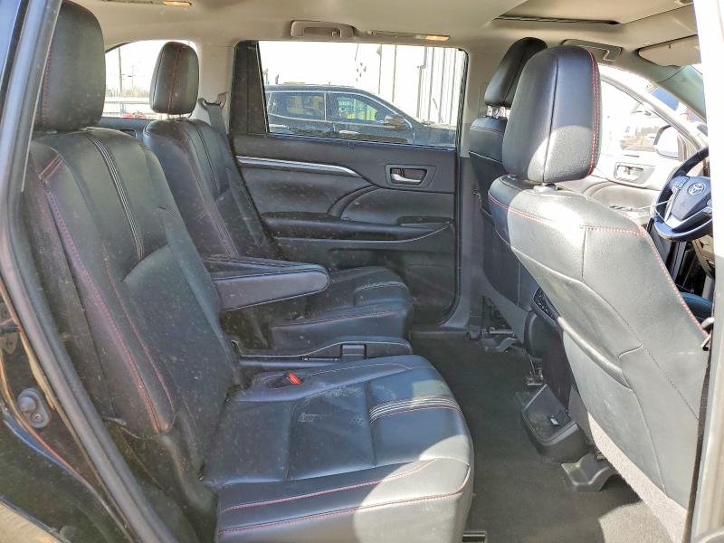 77378155 :رقم المزاد ، 5TDKZRFH5KS352958 vin ، 2019 Toyota Highlander مزاد بيع