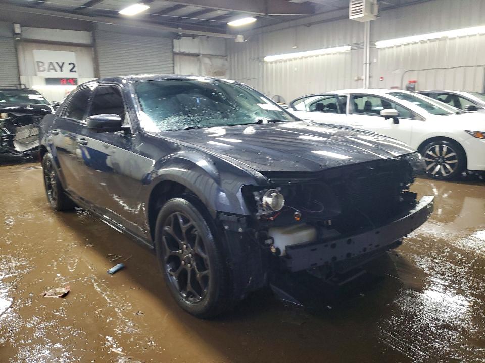 75395825 :رقم المزاد ، 2C3CCAGG4KH690819 vin ، 2019 Chrysler 300 مزاد بيع