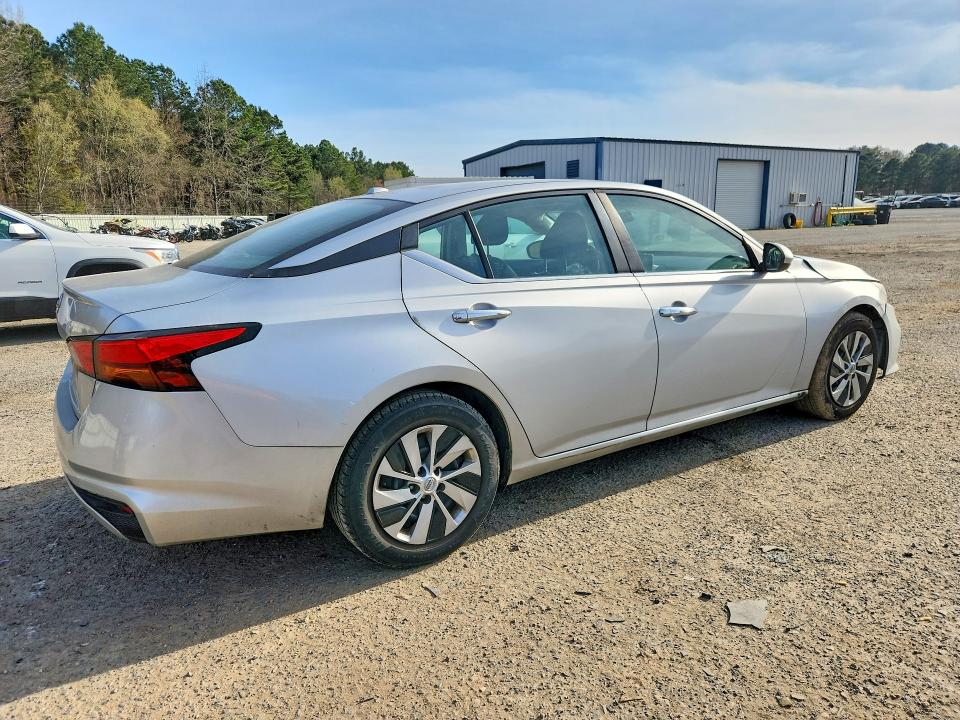 Продажа на аукционе авто 2020 Nissan Altima, vin: 1N4BL4BVXLC230900, номер лота: 78695635