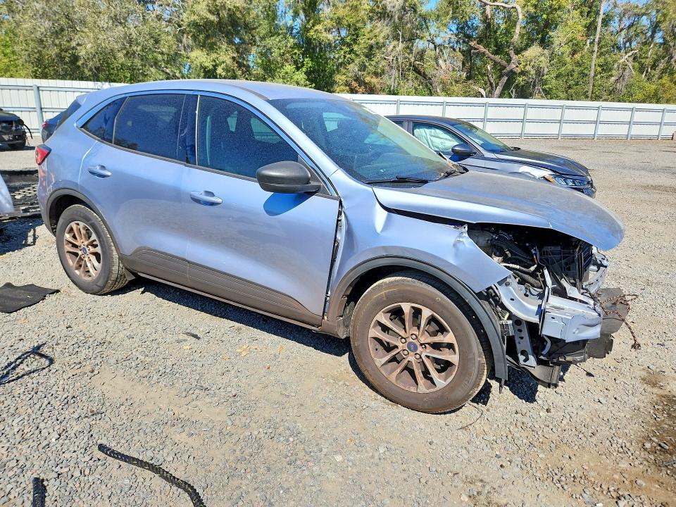 2022 Ford Escape მანქანა იყიდება აუქციონზე, vin: 1FMCU0G68NUB61672, აუქციონის ნომერი: 50688586