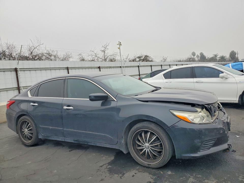 Продажа на аукционе авто 2017 Nissan Altima, vin: 1N4AL3AP2HC222595, номер лота: 74388775