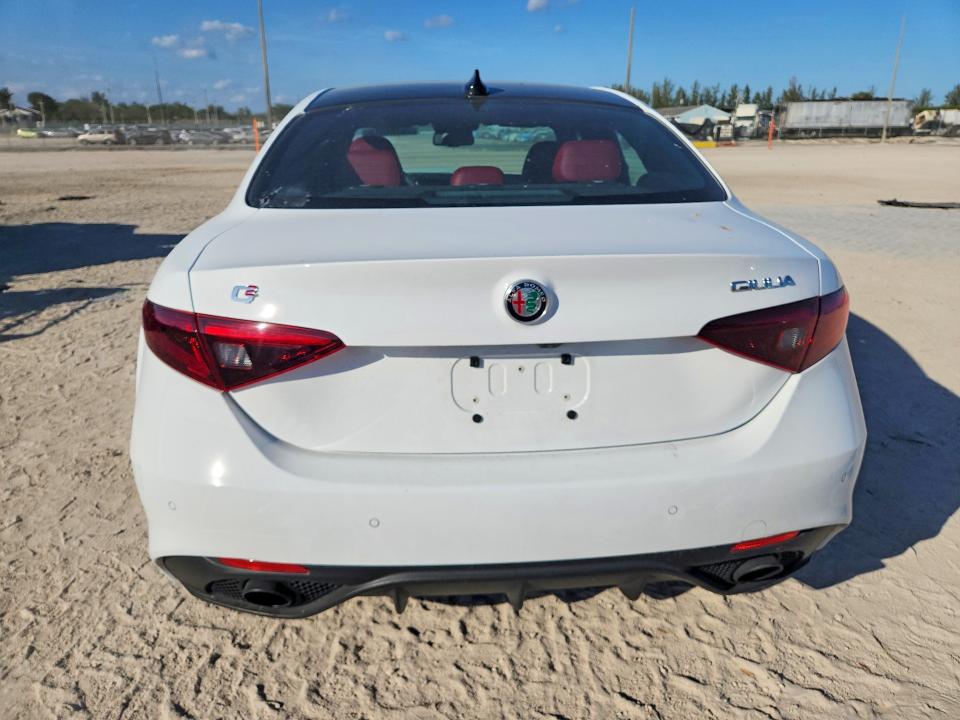 2023 Alfa Romeo Giulia მანქანა იყიდება აუქციონზე, vin: ZARFAMBN6P7669663, აუქციონის ნომერი: 76124915