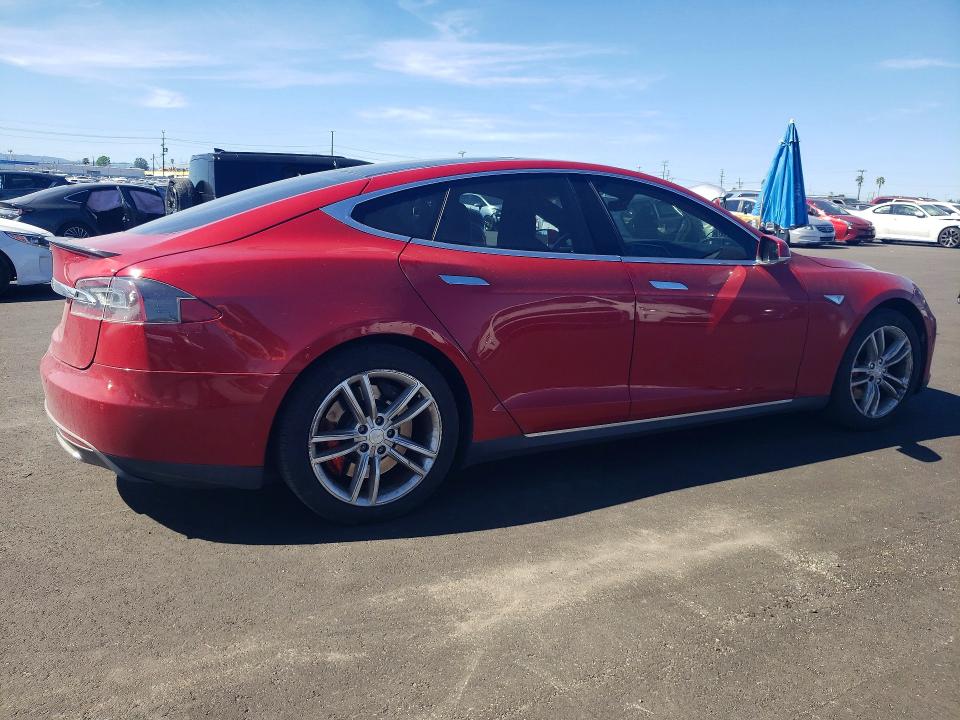 Продажа на аукционе авто 2015 Tesla Model S, vin: 5YJSA1H25FFP76586, номер лота: 79232895