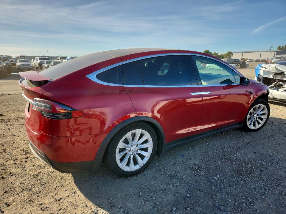 2017 Tesla Model X მანქანა იყიდება აუქციონზე, vin: 5YJXCDE25HF045195, აუქციონის ნომერი: 78362245