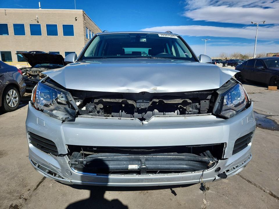 78307545 :رقم المزاد ، WVGEP9BP2ED010332 vin ، 2014 Volkswagen Touareg مزاد بيع