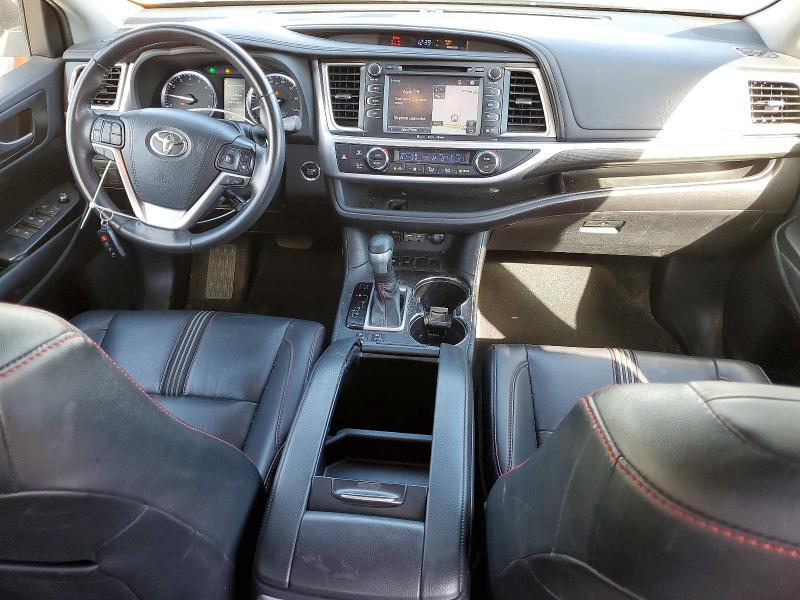 77378155 :رقم المزاد ، 5TDKZRFH5KS352958 vin ، 2019 Toyota Highlander مزاد بيع