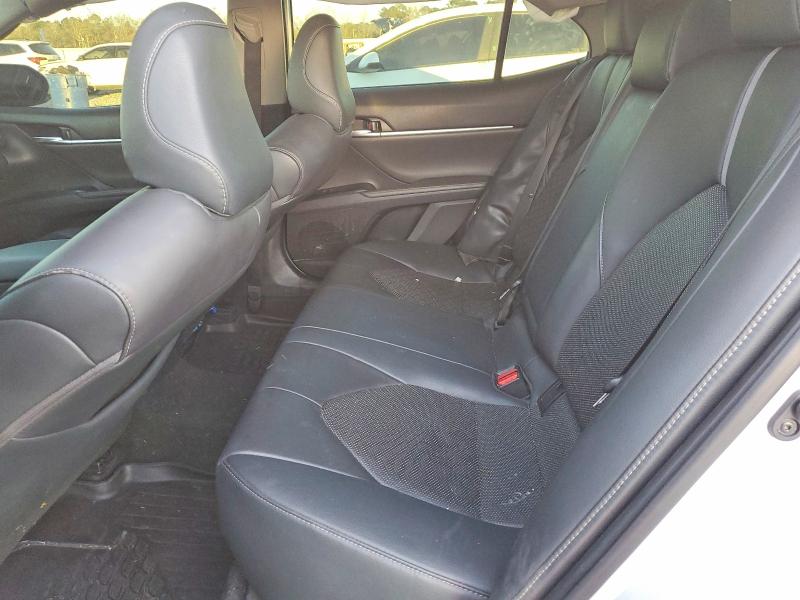 78526655 :رقم المزاد ، 4T1B61HK3KU696315 vin ، 2019 Toyota Camry مزاد بيع
