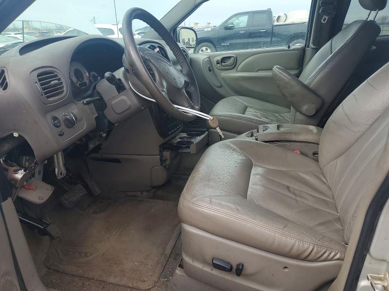 77114125 :رقم المزاد ، 2C8GP54L42R798652 vin ، 2002 Chrysler Town & Country مزاد بيع