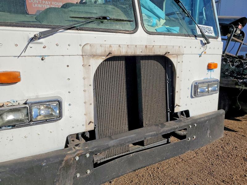 Продажа на аукционе авто 2002 Peterbilt Tractor 320, vin: 1XPZA08X62D713551, номер лота: 78884395