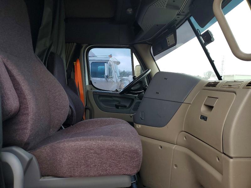 Продажа на аукционе авто 2017 Freigliner Cascadia 125, vin: 1FUJGLDR4HLHH8636, номер лота: 77730985