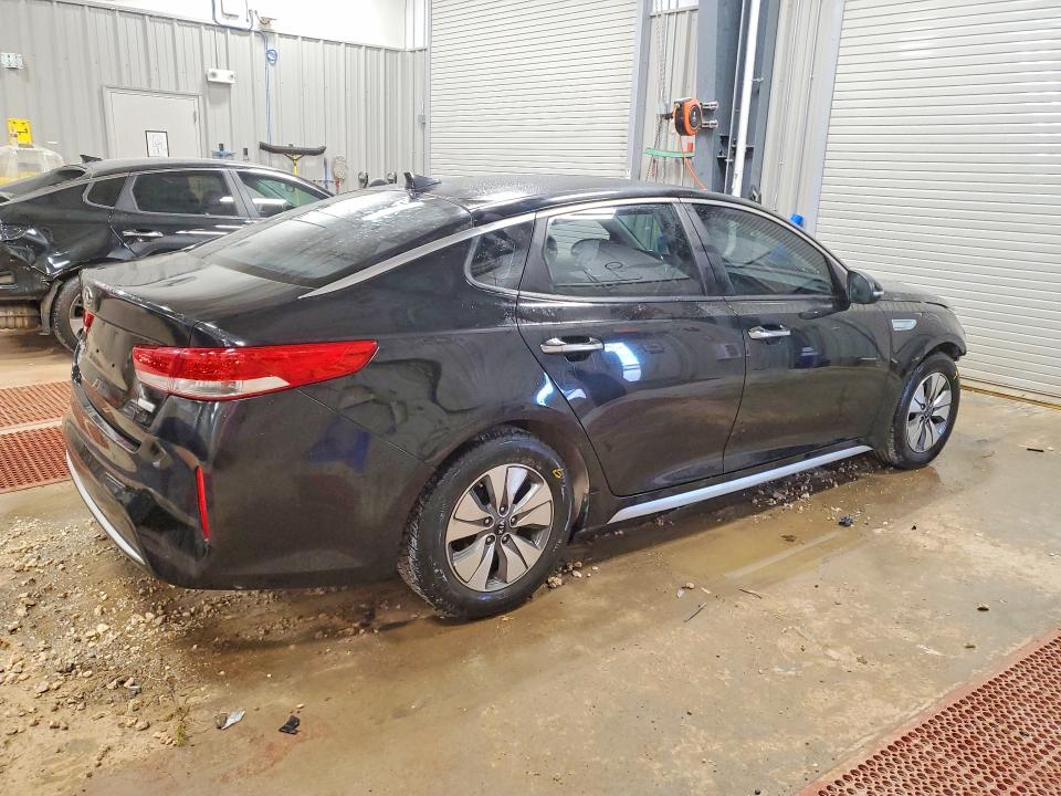 2017 Kia Optima მანქანა იყიდება აუქციონზე, vin: KNAGT4LE5H5011270, აუქციონის ნომერი: 74796395