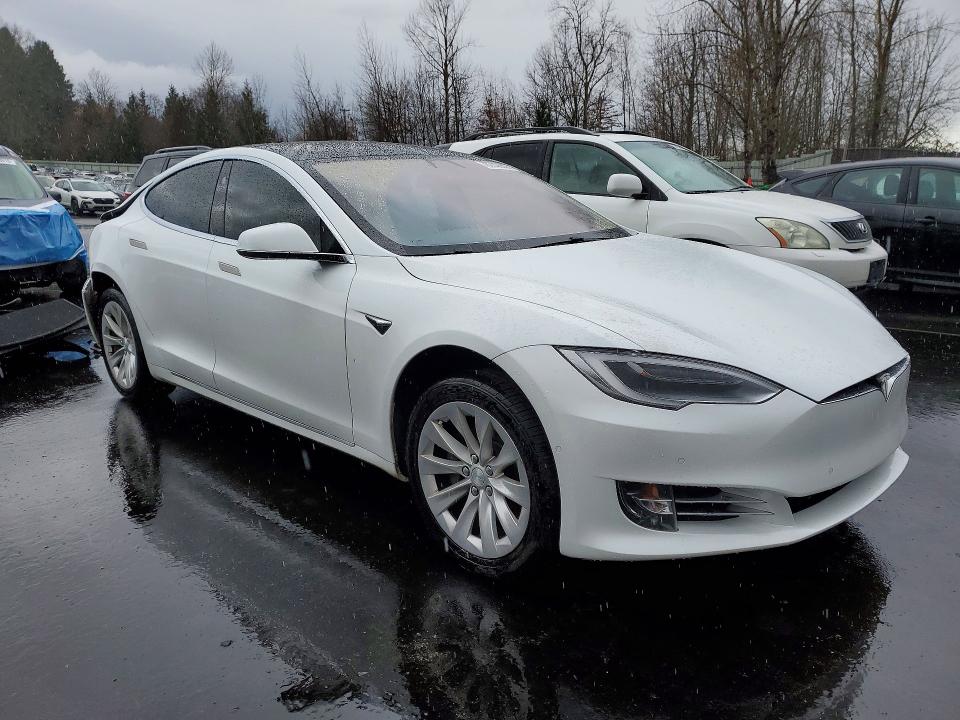 Продаж на аукціоні авто 2018 Tesla Model S, vin: 5YJSA1E22JF269724, номер лоту: 76792605