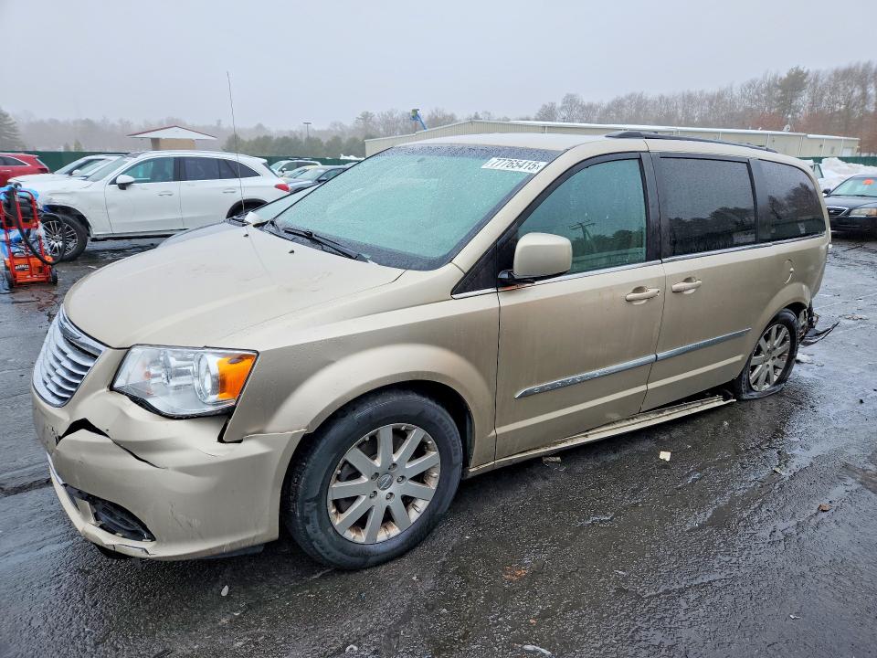 77765415 :رقم المزاد ، 2C4RC1BG9FR725903 vin ، 2015 Chrysler Town & Country مزاد بيع