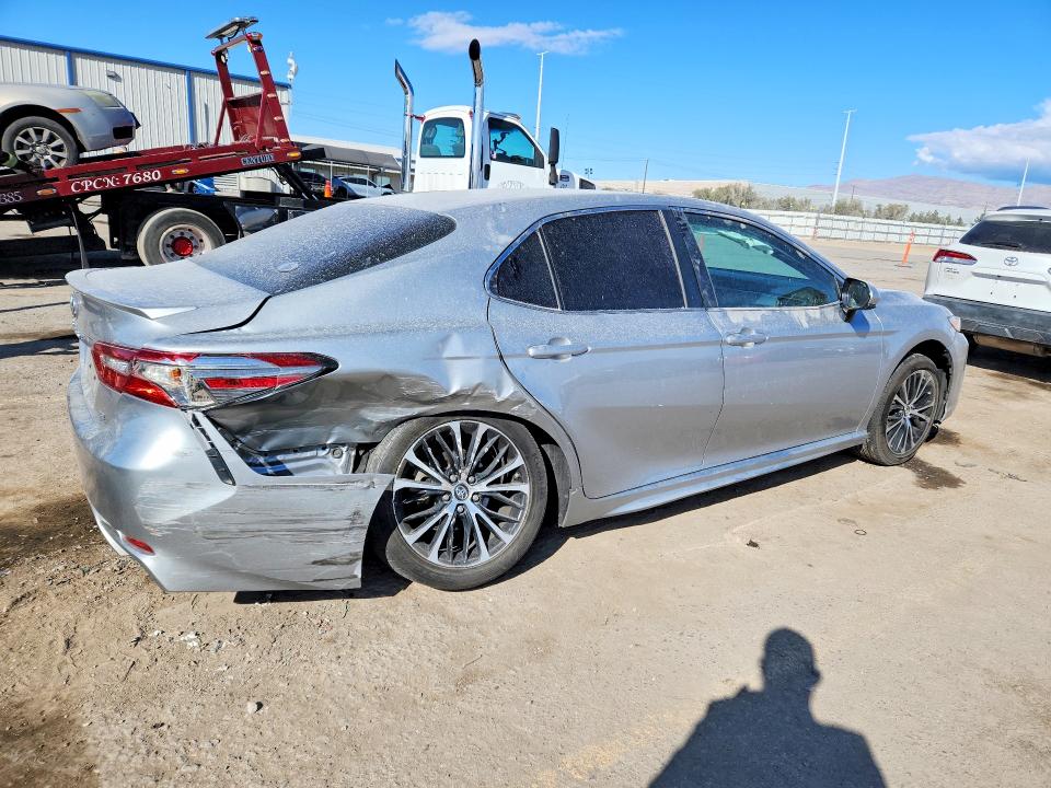 Продаж на аукціоні авто 2018 Toyota Camry, vin: 4T1B11HK2JU095975, номер лоту: 77573365