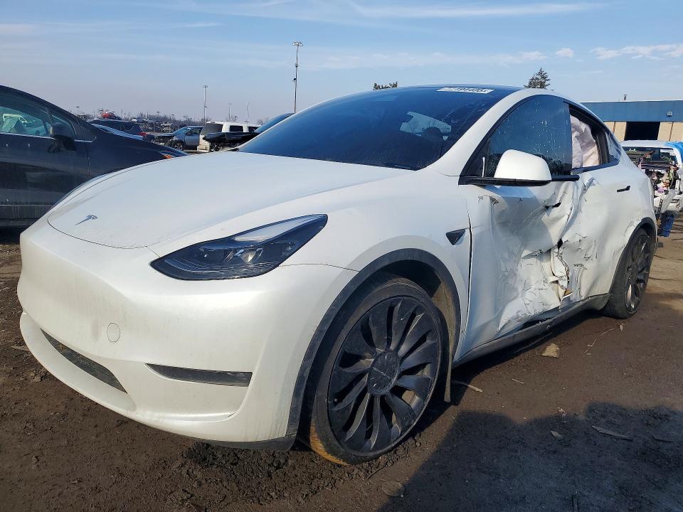 2023 Tesla Model Y მანქანა იყიდება აუქციონზე, vin: 7SAYGDEF7PF936795, აუქციონის ნომერი: 77194405
