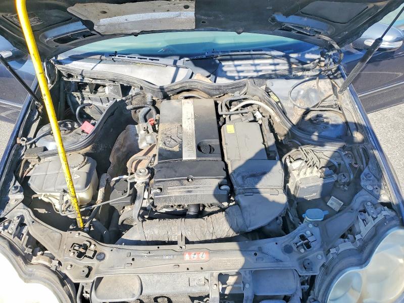 76405755 :رقم المزاد ، WDBRF40J35F609124 vin ، 2005 Mercedes-benz C مزاد بيع