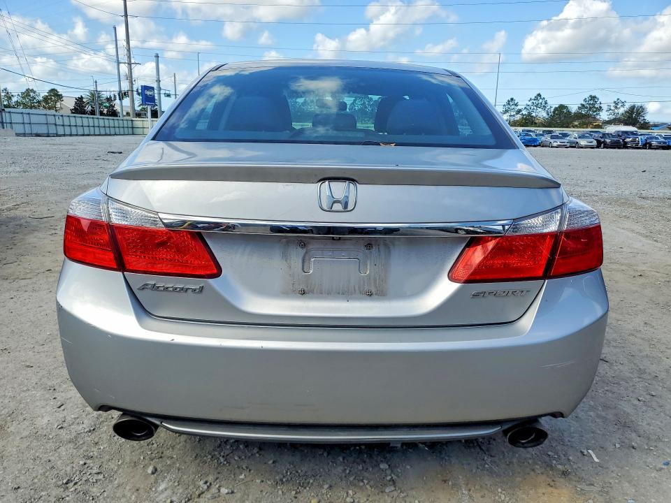 Aukcja sprzedaży 2015 Honda Accord, vin: 1HGCR2F50FA123657, numer aukcji: 77830115