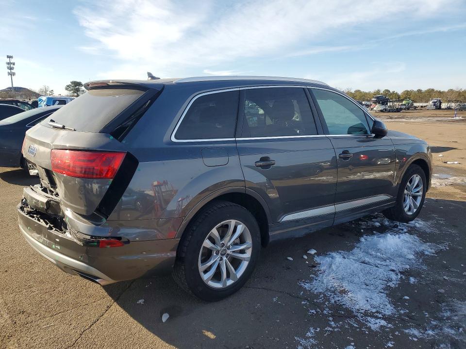 Продажа на аукционе авто 2019 Audi Q7, vin: WA1AHAF73KD017937, номер лота: 75876145