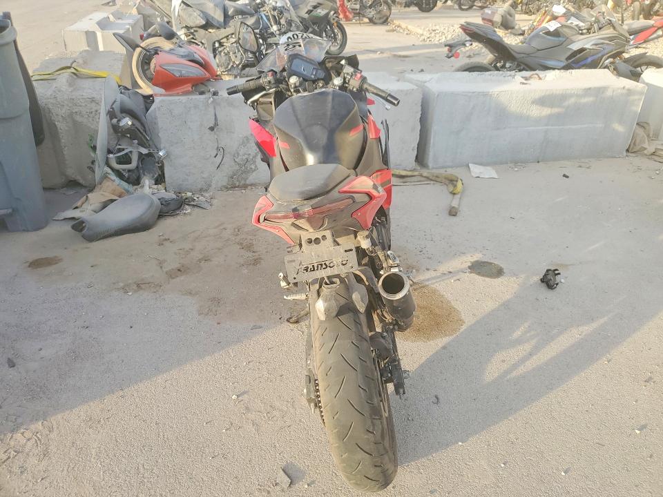 76967025 :رقم المزاد ، ML5EXGG11SDA54912 vin ، 2025 Kawasaki Ex500 مزاد بيع