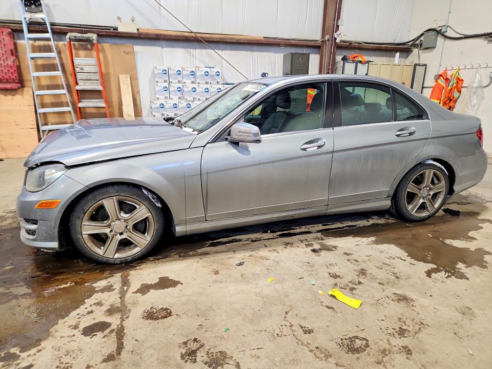 Продажа на аукционе авто 2013 Mercedes-benz C, vin: WDDGF8AB8DA872069, номер лота: 77707805