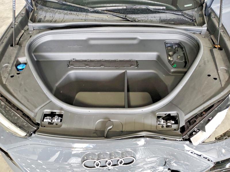 Продажа на аукционе авто 2025 Audi Q6 E-tron, vin: WA112BGF3SA025213, номер лота: 77137835