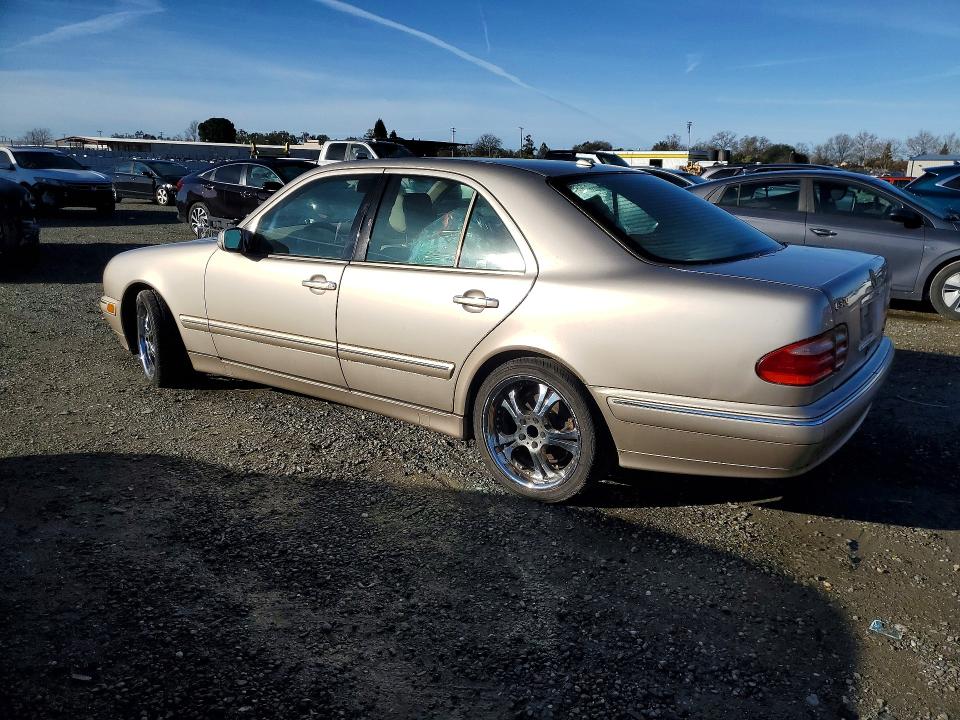 77832365 :رقم المزاد ، WDBJF65J52B427767 vin ، 2002 Mercedes-benz E-class مزاد بيع