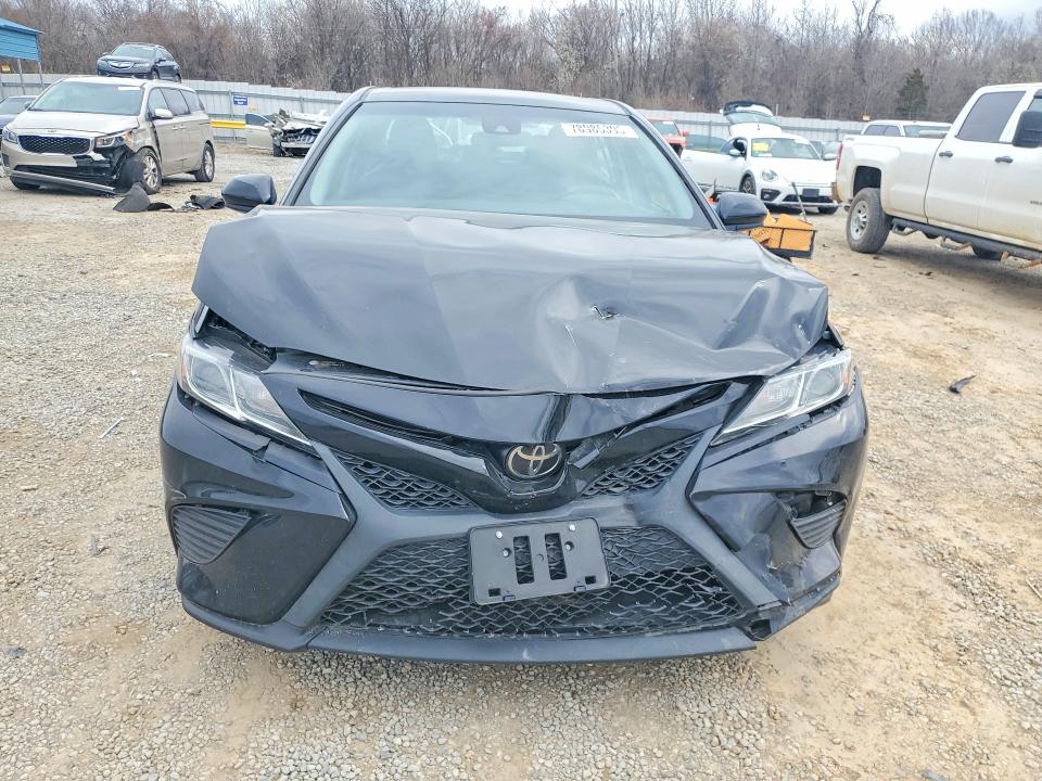 78985395 :رقم المزاد ، 4T1B11HK3KU205174 vin ، 2019 Toyota Camry مزاد بيع