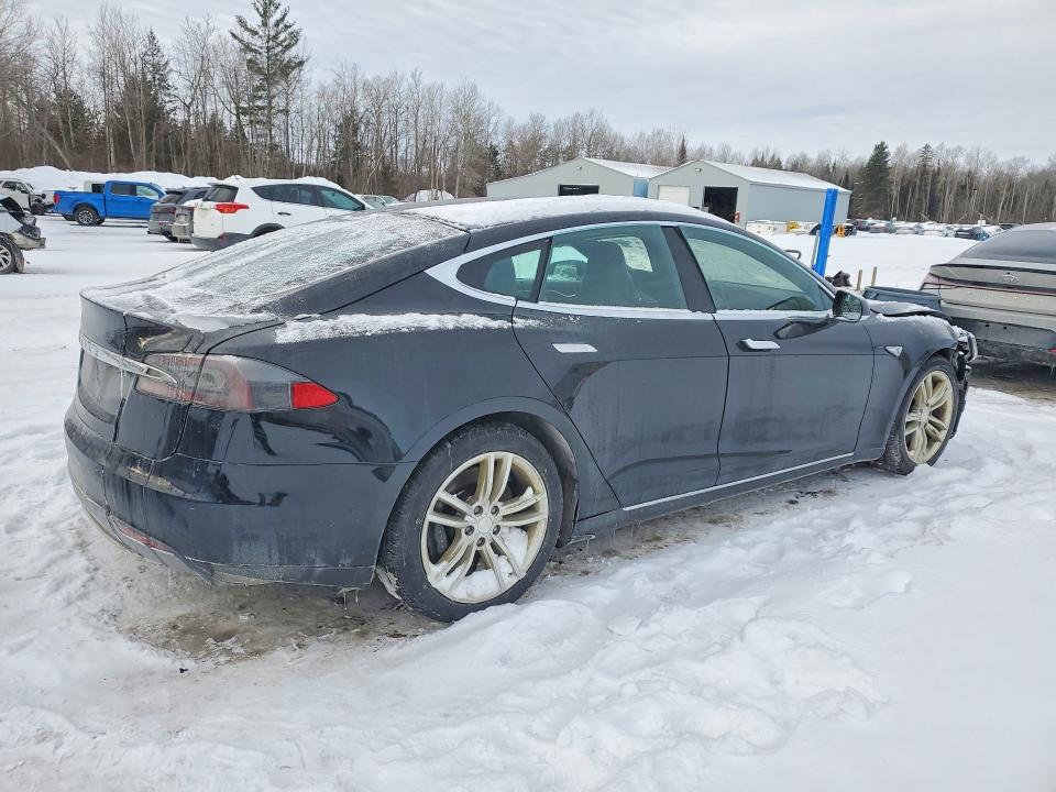 Продажа на аукционе авто 2015 Tesla Model S, vin: 5YJSA1E26FF103665, номер лота: 76369255
