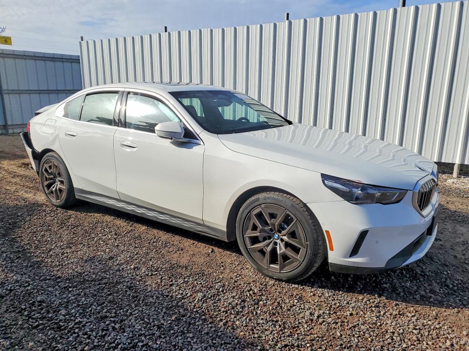 77177725 :رقم المزاد ، WBA43FJ06TCV63502 vin ، 2026 Bmw 530 مزاد بيع