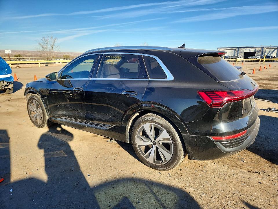 2024 Audi Q8 E-tron მანქანა იყიდება აუქციონზე, vin: WA15AAGE6RB004317, აუქციონის ნომერი: 75396365
