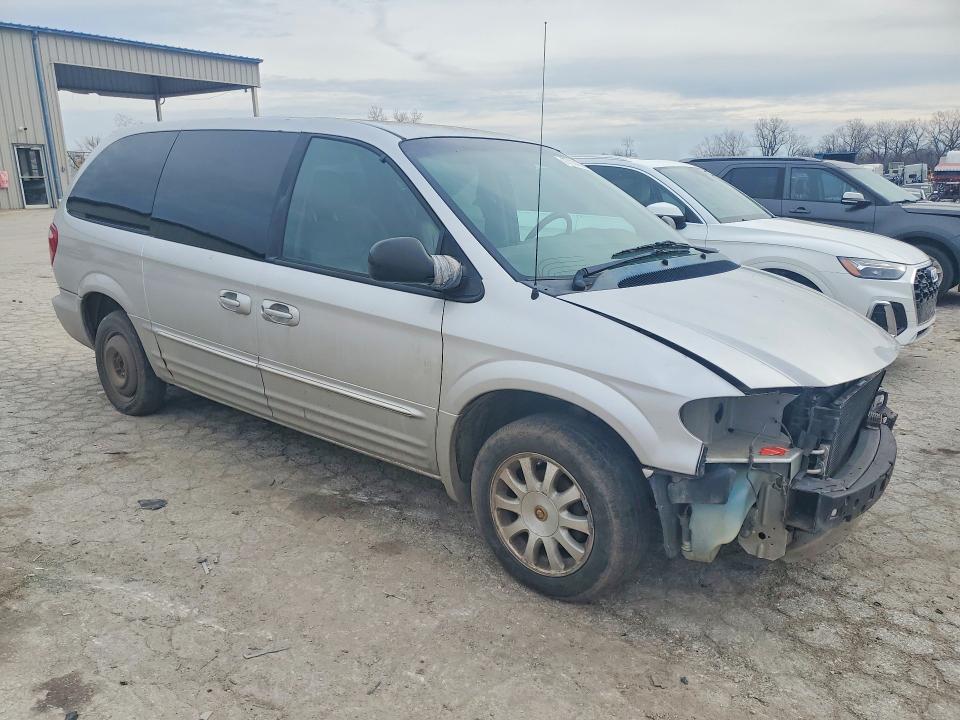 77114125 :رقم المزاد ، 2C8GP54L42R798652 vin ، 2002 Chrysler Town & Country مزاد بيع
