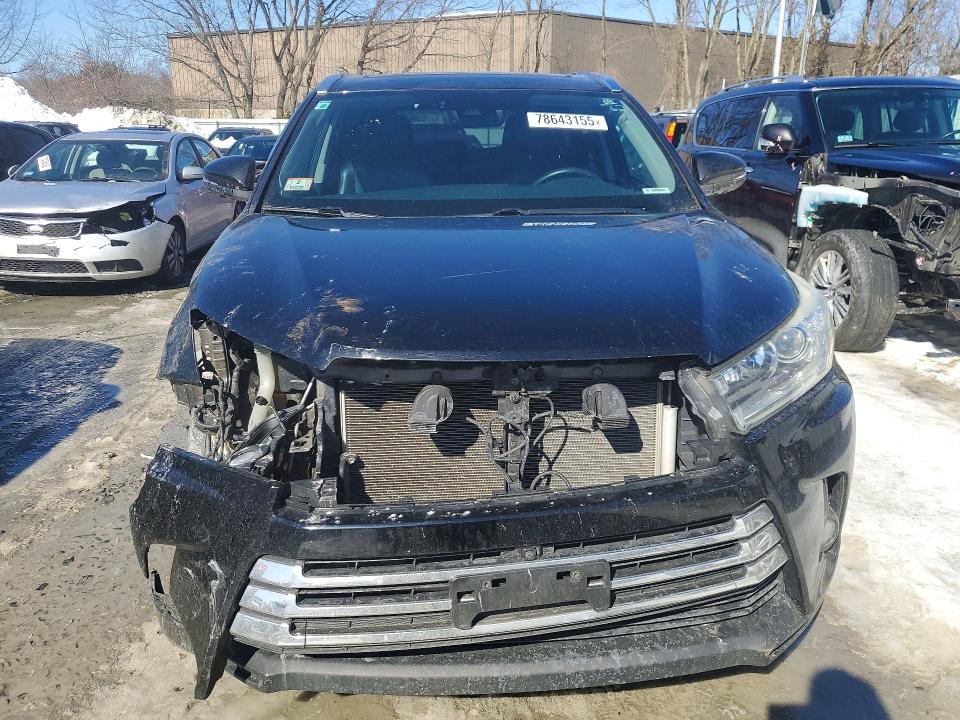 78643155 :رقم المزاد ، 5TDDZRFH7JS836718 vin ، 2018 Toyota Highlander مزاد بيع