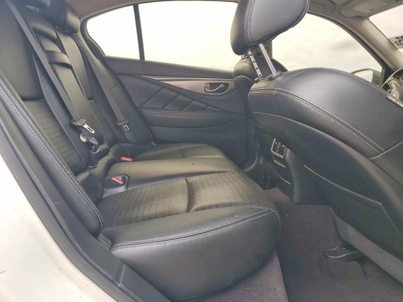 77925585 :رقم المزاد ، JN1EV7AR1JM437354 vin ، 2018 Infiniti Q50 مزاد بيع