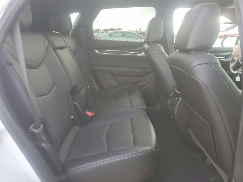 77441555 :رقم المزاد ، 1GYKNGRS9MZ175608 vin ، 2021 Cadillac Xt5 مزاد بيع