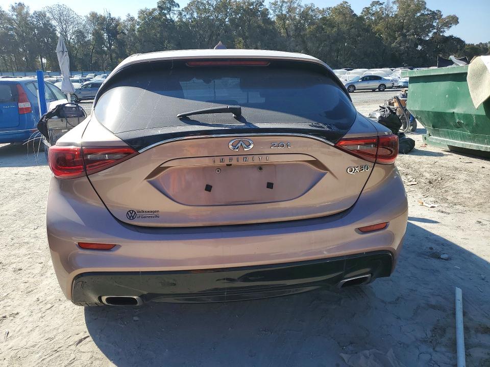 76936965 :رقم المزاد ، SJKCH5CP0JA051230 vin ، 2018 Infiniti Qx30 مزاد بيع