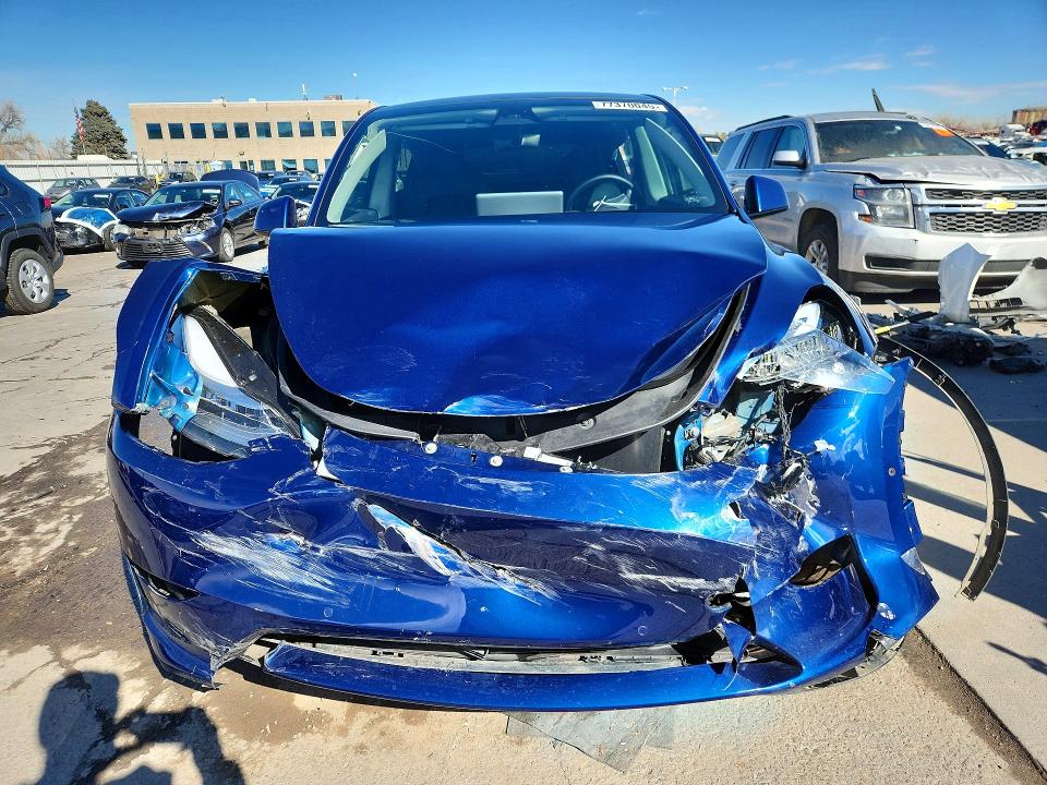 77370045 :رقم المزاد ، 7SAYGDEE4NA007570 vin ، 2022 Tesla Model Y مزاد بيع