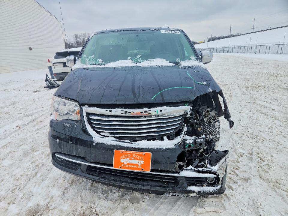 74852745 :رقم المزاد ، 2C4RC1CG3FR627237 vin ، 2015 Chrysler Town & Country مزاد بيع