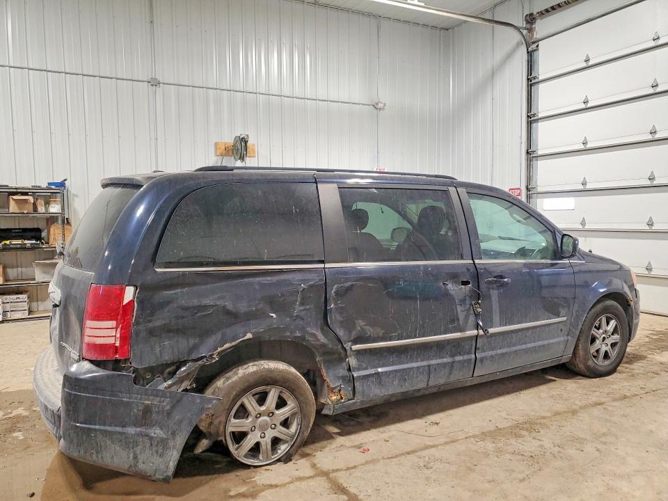 79266105 :رقم المزاد ، 2A4RR5D17AR148371 vin ، 2010 Chrysler Town & Country مزاد بيع