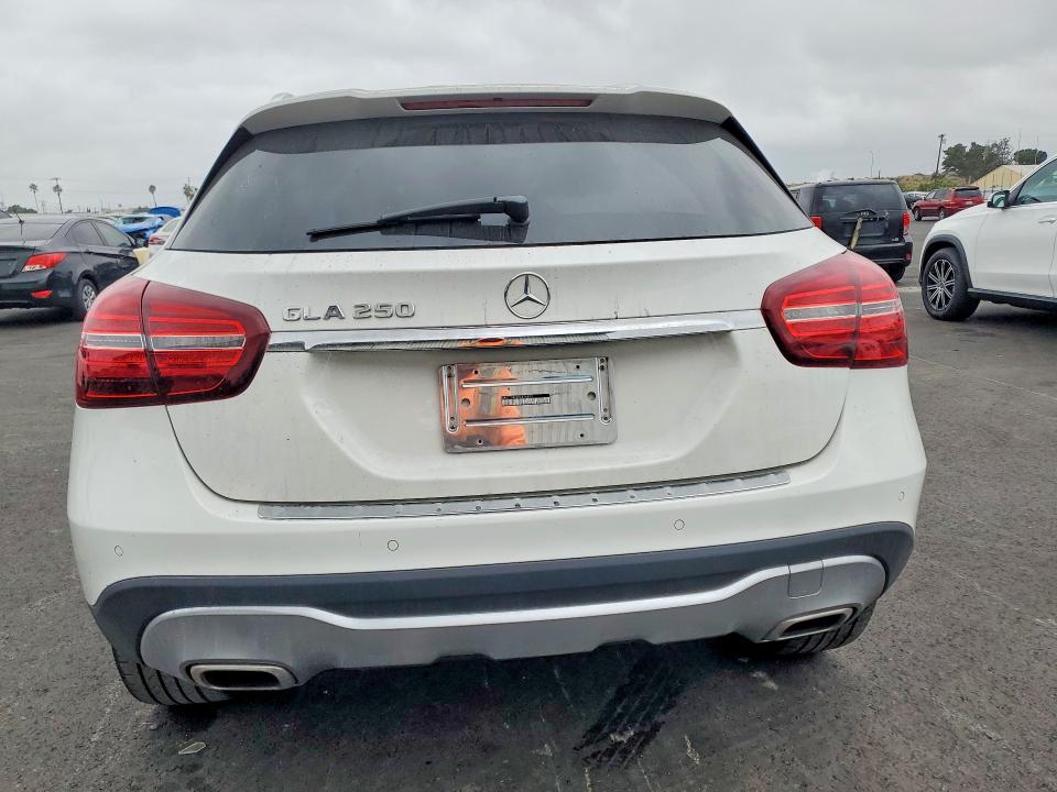 Aukcja sprzedaży 2018 Mercedes-benz Gla, vin: WDCTG4EB5JJ476423, numer aukcji: 76839925
