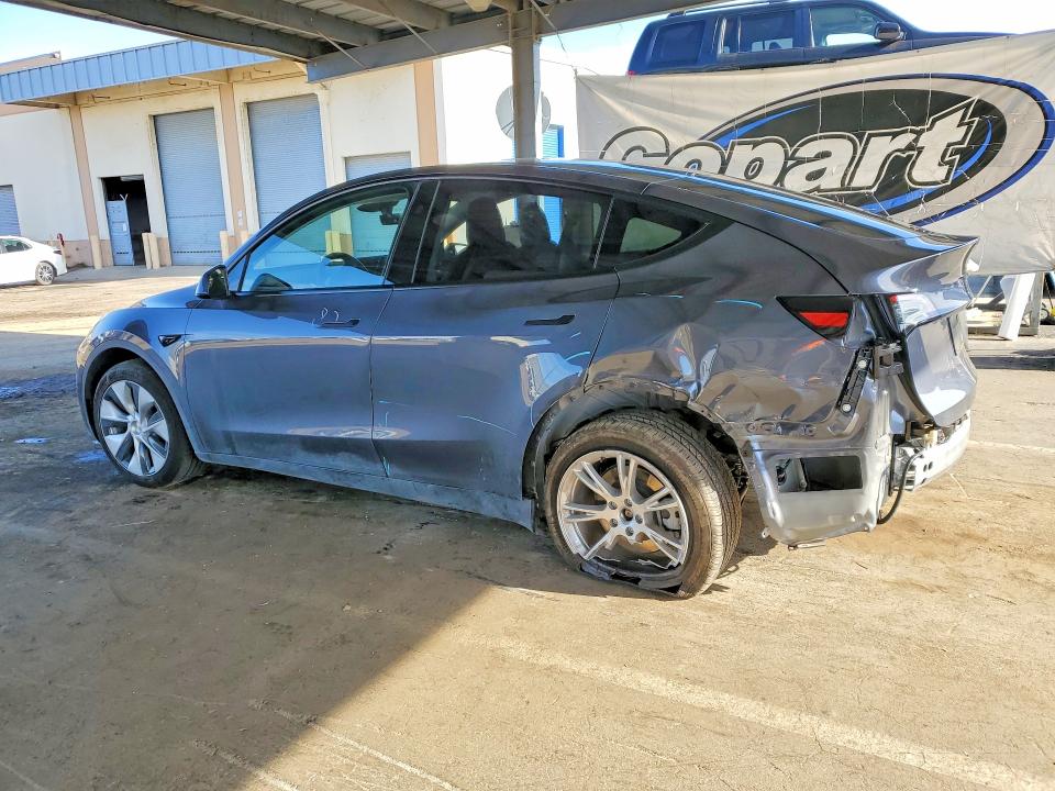 77628385 :رقم المزاد ، 7SAYGDEEXPF879466 vin ، 2023 Tesla Model Y مزاد بيع